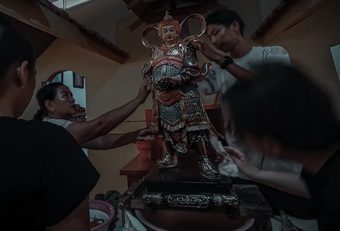 Kimsin di Kong Miao Litang: Membersihkan Rupang, Menyucikan Hati Menjelang Imlek