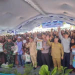 Jelang Lebaran, Gubernur Kalteng Salurkan Banpres hingga Gratiskan 2.000 Paket Sembako untuk Warga Kotim