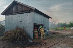 Api Menyala Menjelang Buka Puasa, Gudang di Jalan Pelita Barat Sampit Terbakar