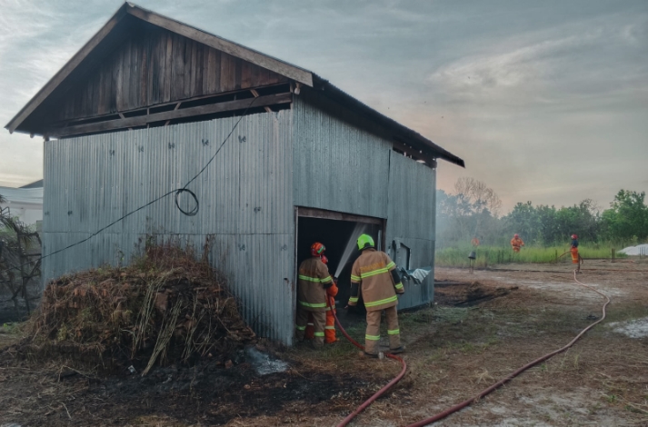 Api Menyala Menjelang Buka Puasa, Gudang di Jalan Pelita Barat Sampit Terbakar