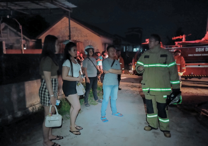 Kebakaran Tengah Malam di Sampit, Kamar Rusak Parah Kerugian Capai Puluhan Juta