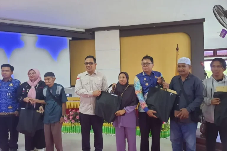 Kartu Huma Betang Mulai Disalurkan, Wabup Kotim Ingatkan Warga Jangan Salahkan RT dan Lurah Soal Data Penerima