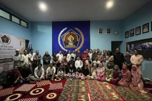 PWI Kotim Tebar Kebaikan Ramadan, Santuni Panti Asuhan dan Bagikan Takjil Gratis di Sampit