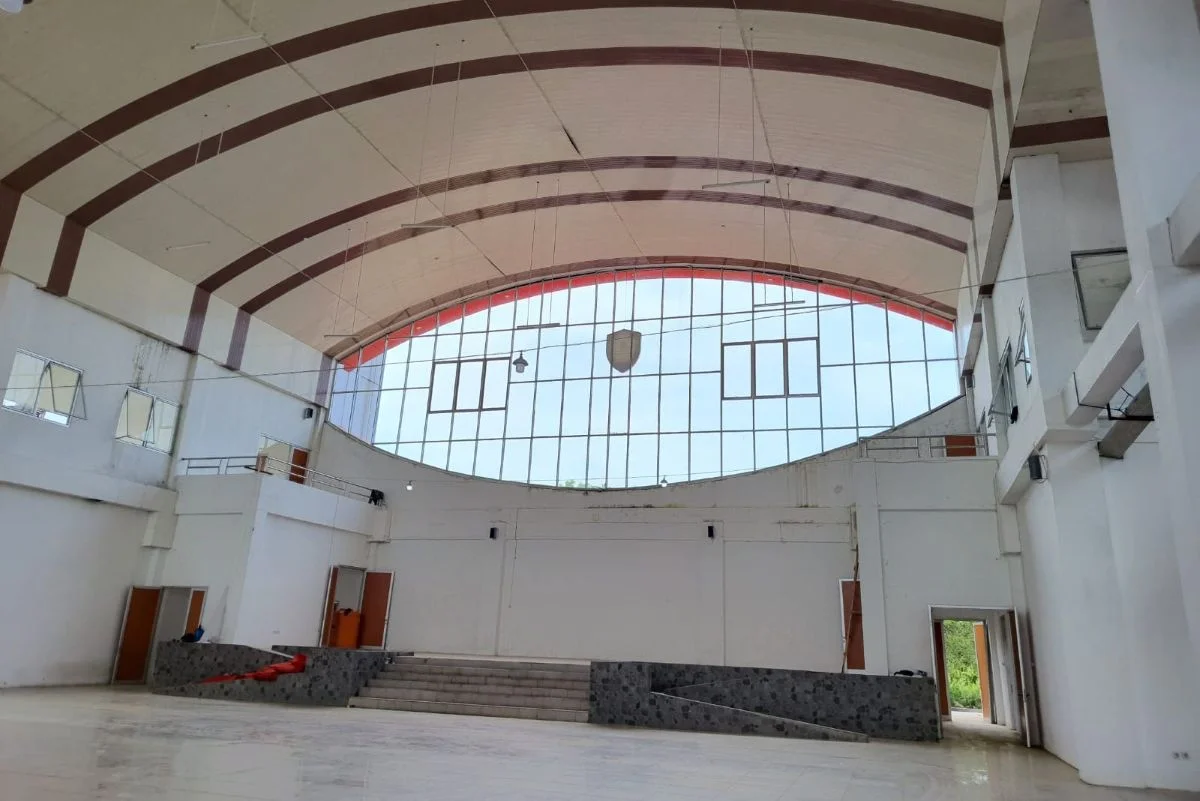 Akal-akalan Administrasi Gedung Expo Sampit: Napas Buatan bagi Kontrak Sakaratul Maut