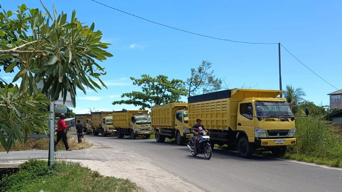 Jerit Sengkarut BBM Sampit: Murka Sopir Cecar Pelangsir