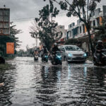 Ritual Genangan yang Melelahkan: Sampai Kapan Sampit Bertahan dengan Drainase ‘Seadanya’?