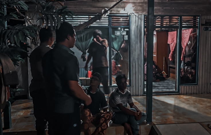 Pintu yang Dibuka Paksa dan Kenyataan yang Tak Terduga di Jalan Dewi Sartika Sampit