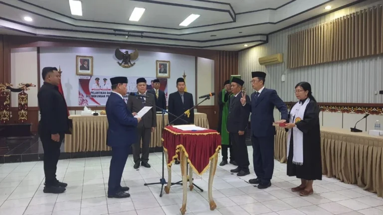 Makna Penting di Balik Pelantikan Pejabat Kotim: Pengawasan dan Layanan Publik di Era Efisiensi