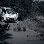 Darah di Gerbang Desa Kandan, Pengendara Motor Kritis Usai Adu Banteng dengan Pikap, Sopir Tak Terlihat di TKP