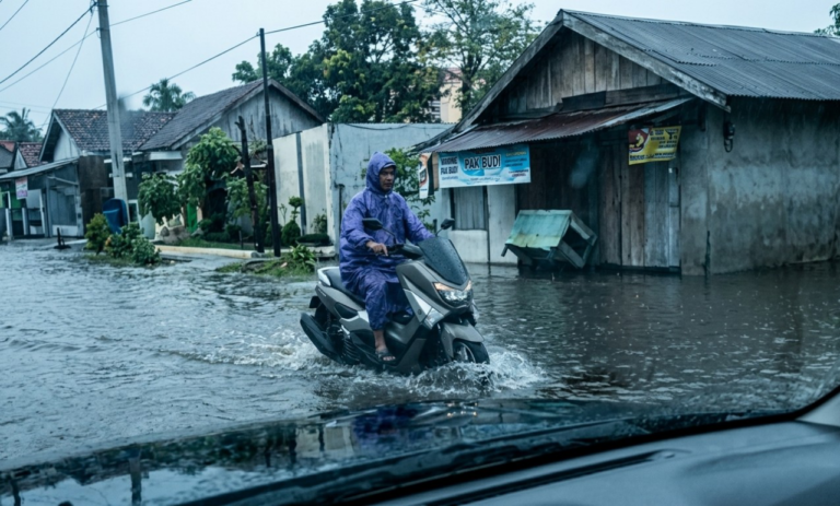 Sampit Terendam Lagi! Bukti Nyata Drainase Kota Belum Mampu Menampung Air Langit