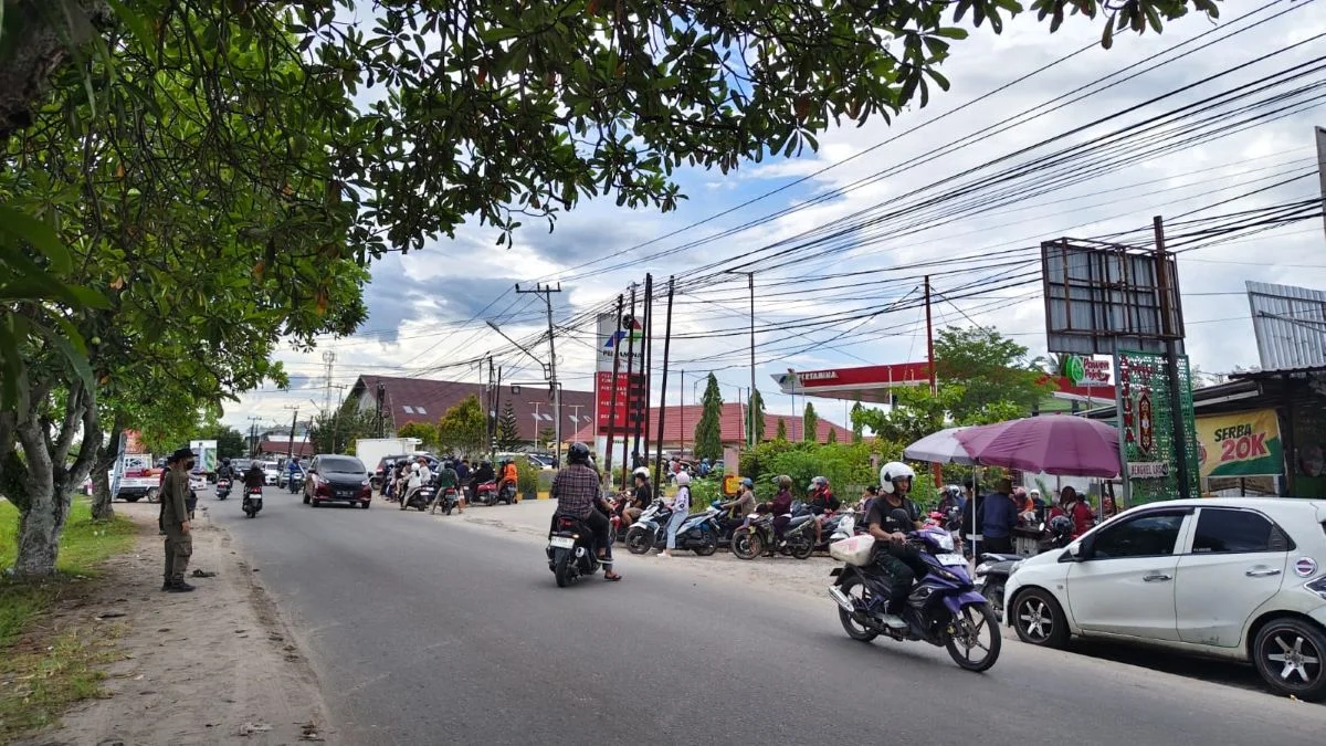 Anatomi Krisis BBM Kalteng: Pasokan Terpangkas di Balik Klaim Stok Aman dan Rapat Darurat
