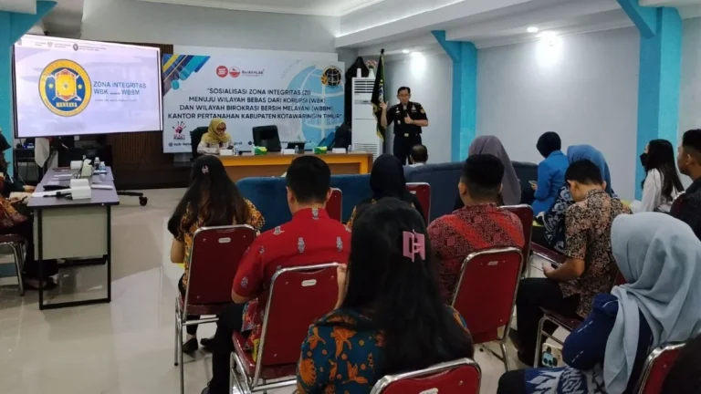 Tularkan Pengalaman Raih WBK, Kepala Bea Cukai Sampit Tekankan Reformasi Birokrasi Harus Dimulai dari Perubahan Mindset
