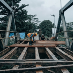 Mahalnya Harga Sebuah Tambal Sulam: Ratusan Ulin Baru Hanya untuk Jembatan Berumur Setahun