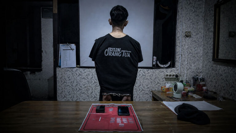 Blunder Fatal Pengedar Sabu Sampit! Laporan Pria Mengamuk di Jalan Metro TV Berujung Pembongkaran Sembilan Paket Sabu  