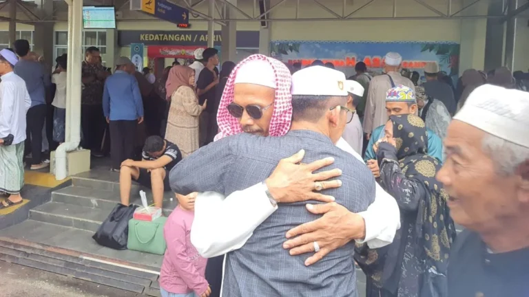 163 Jemaah Kotim Tiba dengan Selamat, Empat Jemaah Kloter 19 Dijadwalkan Tiba Awal Juli