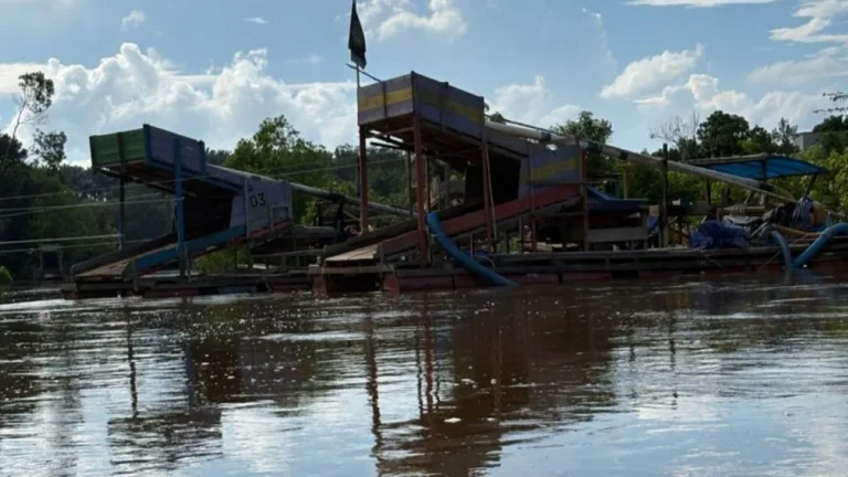 Mesin Tambang Meraung di Sungai Tualan, Camat Parenggean Janji Turun ke Lapangan