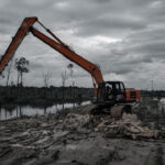 Mengarsiteki Jalan Nekat Sepanjang Sepuluh Kilometer Menembus Danau Dalam di Parenggean