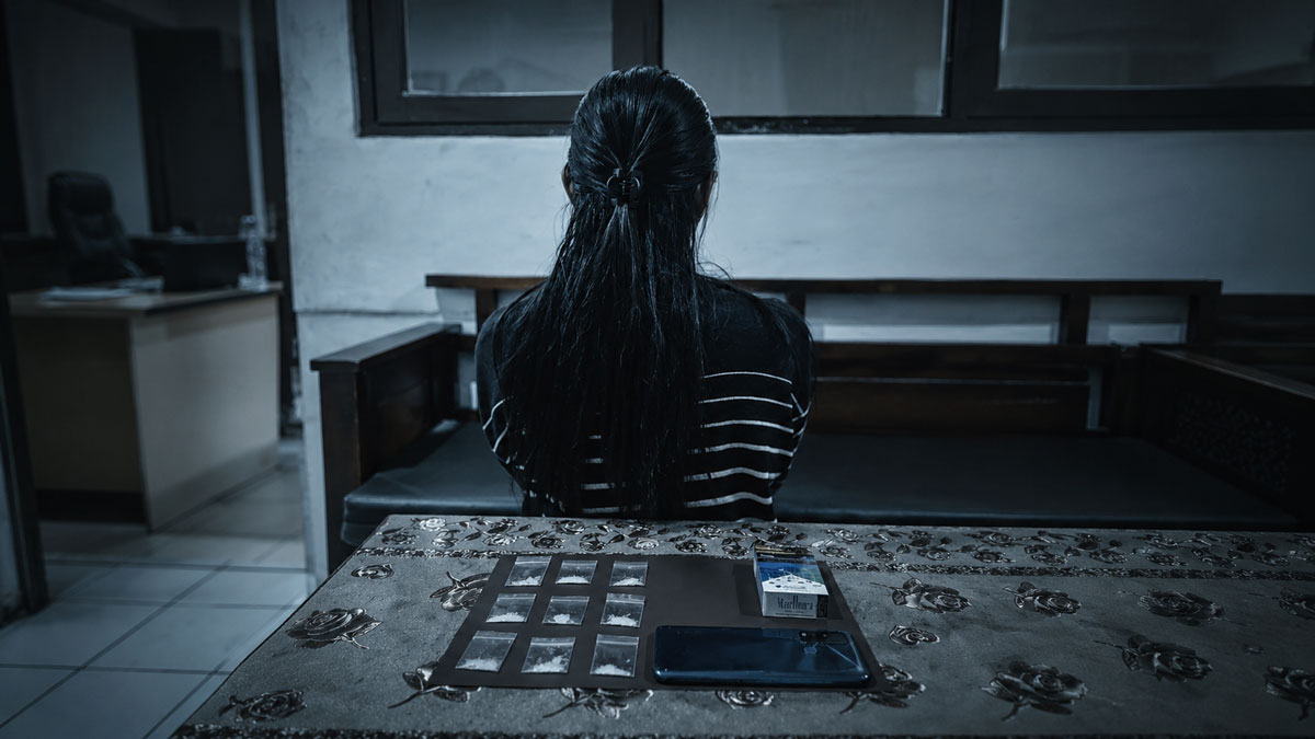 Sabu di Dalam Bungkus Marlboro: Perempuan Kelurahan MB Hulu Diringkus Polsek Ketapang