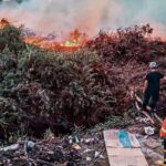 Pembakar Lahan Makin Bebal: Lahan Belakang Kompleks Perumahan Tidar Dibakar