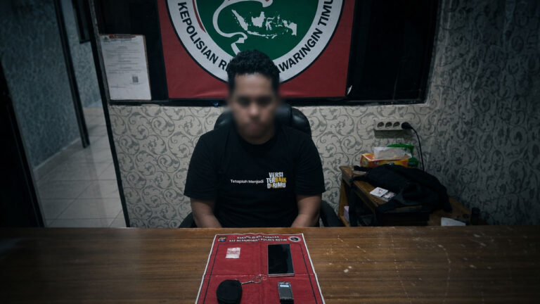 Timbangan Digital Silver Bongkar Kedok Bisnis Ritel Sabu Depan Alfamart Tjilik Riwut Pelaku FR Diciduk Siang Bolong