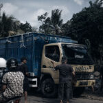Hantaman Truk Air Mineral Terguling Remukkan Ibu dan Anak Hingga Tewas di Tempat Saat Menunggu di Pinggir Jalan Sungai Paring