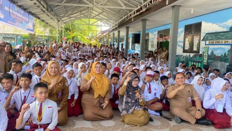Tak Sekadar Kenalkan Sekolah, Wabup Irawati Jadikan MPLS Momentum Bentuk Karakter dan Cegah Bullying