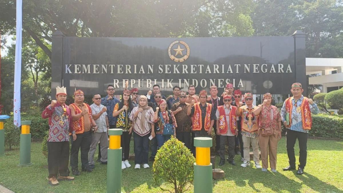 Membawa Konflik Lahan ke Meja Presiden: Warga Dayak Kotim Serahkan Berkas ke Kemensetneg