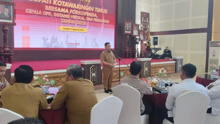 Masih Banyak Rumah dan Pertokoan Belum Kibarkan Bendera Merah Putih, Bupati Kotim Perintahkan Satpol PP Beri Teguran
