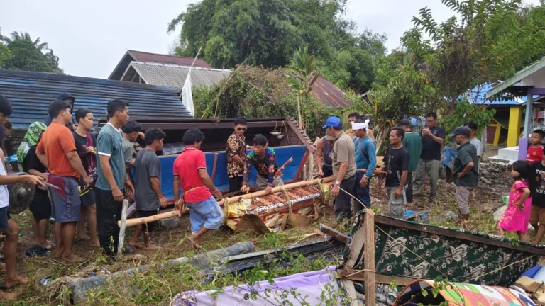 Ritual Dayak Tamuan Sebabi: Jalan Pulang Surie, Bakti Terakhir Mengantar Sang Ibu