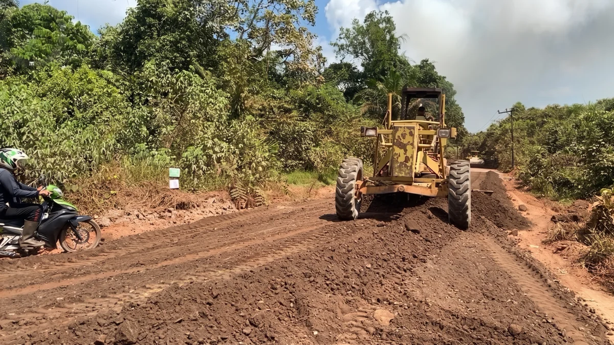 Tiga Paket Infrastruktur Kotim Mulai Dikerjakan, Jalan Kotabesi-Kandan Telah Masuk Tahap Agregat