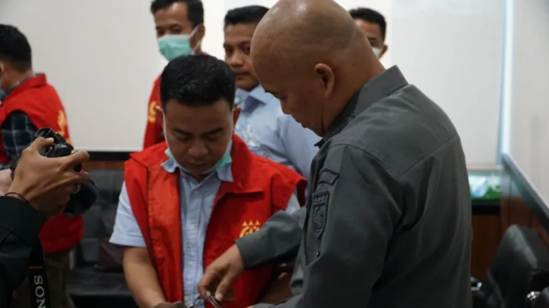 Skandal Hibah Sapu Bersih Komisioner KPU Kotim, Menguak Tabir Stempel Siluman dan Nasib Sekretariat