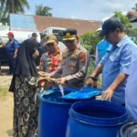 Salurkan Bantuan 40.000 Liter Air Bersih di Wilayah Selatan, Bupati Kotim Pastikan Distribusi Air Berlanjut Sesuai Usulan Desa