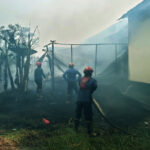 Dari Lahan ke Dapur Rumah, Api Diduga Merambat dan Bakar Dua Bangunan di Ariyaga