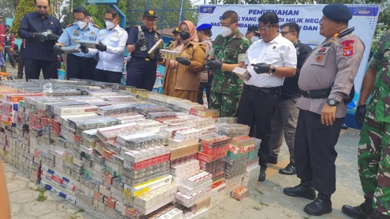 Rokok Ilegal Menang di Harga, Penerimaan Tergerus, Industri Legal Hingga Dana BPJS Terkena Dampaknya