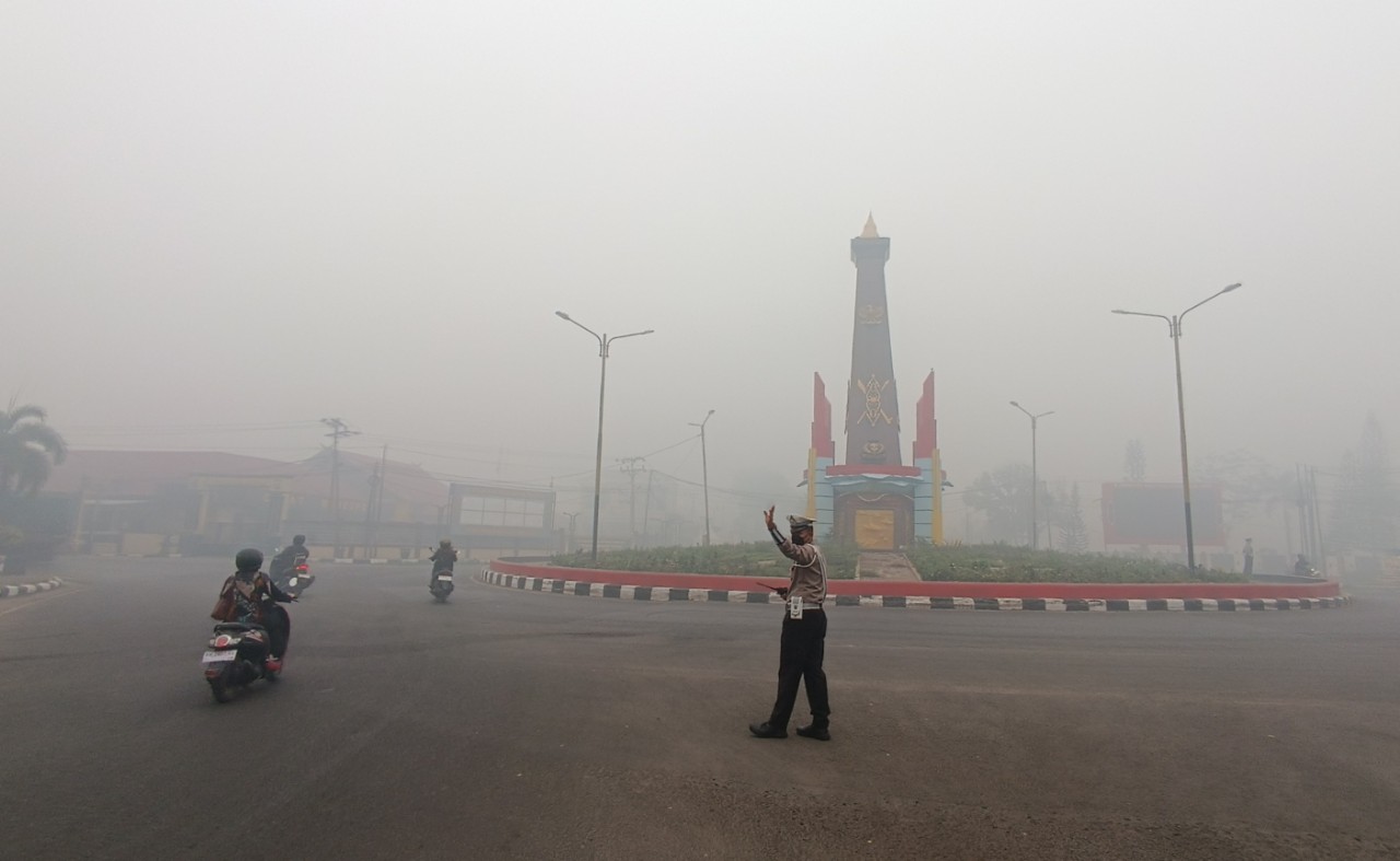 Kabut Asap Serang Sampit, Jarak Pandang Anjlok hingga 100 Meter