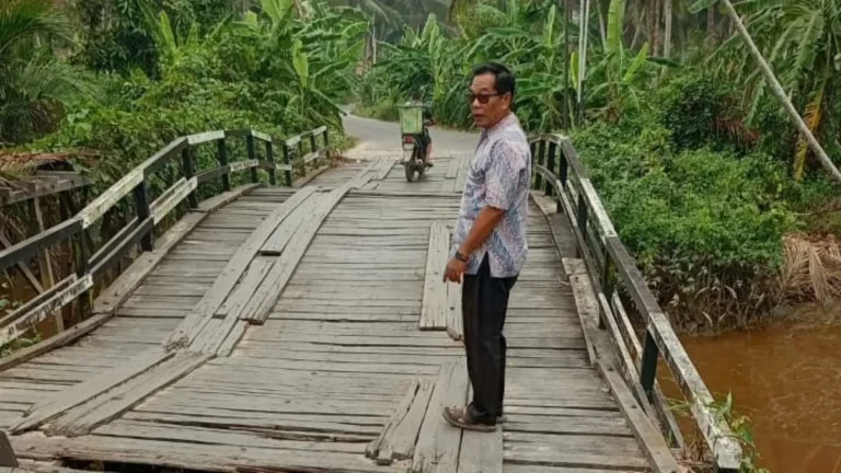Jembatan Jejangkit Jaya Kelapa Rusak Parah, DPRD Kotim Usulkan Rehab Darurat