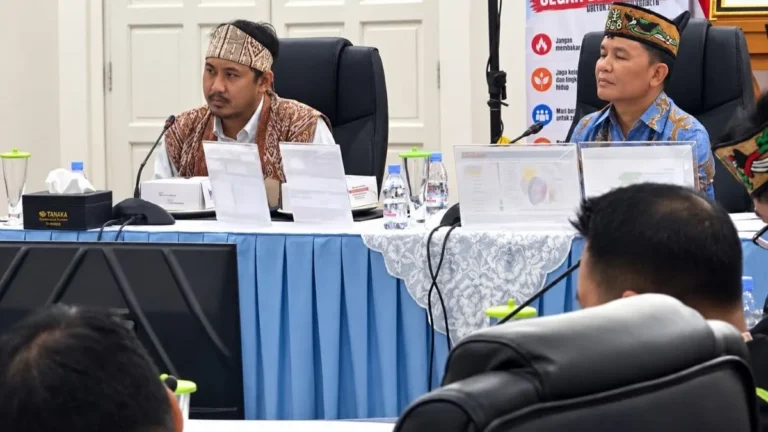 Jalan Panjang “Menggugat” Kebijakan: Gubernur Kalteng Setujui Substansi Tuntutan Aliansi