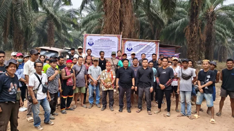 Sengketa Tumbang Penyahuan: Kades Teken Usulan Izin, Tanah Ditelan Sawit, Dilaporkan ke Polda