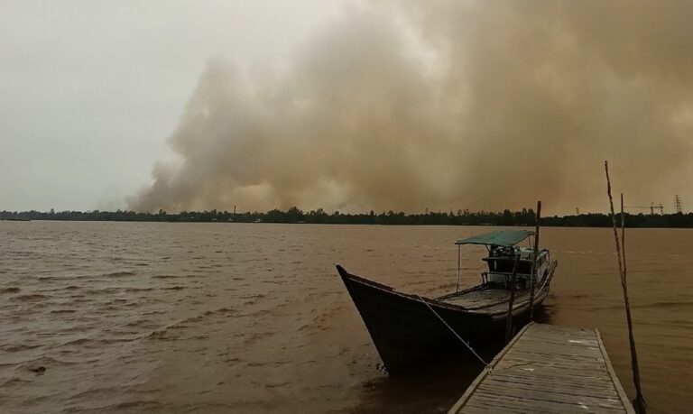 Data Hotspot Kotim Melonjak 506 Titik: Pesisir Sungai Mentaya Kritis, Asap Terus Pengepul ke Sampit