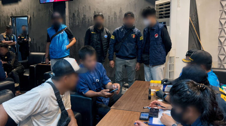 Razia Gabungan THM Sampit: Empat Pengunjung Karaoke Family dan Inul Vizta Positif Narkoba Diberangkatkan ke BNK